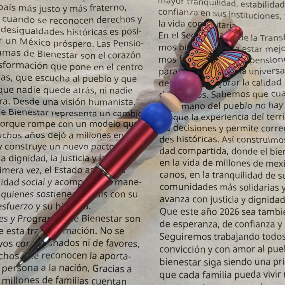 🍒🍒 Colorful Butterfly Pen - You Choice Design